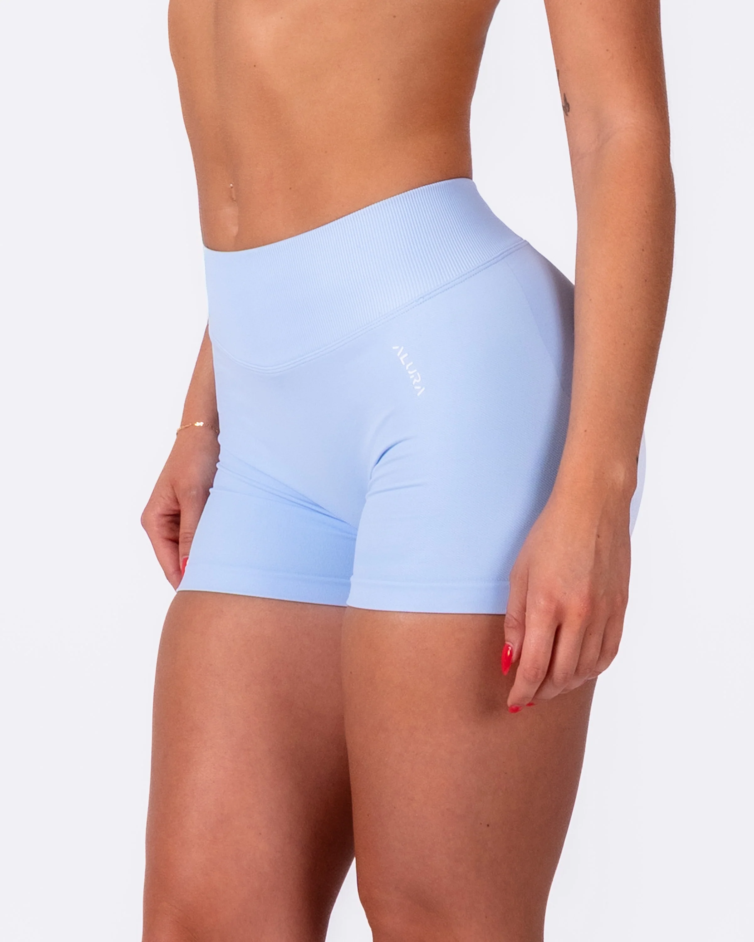 Captivate V Shorts - Image 7
